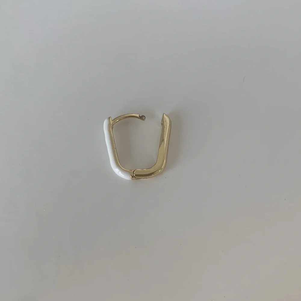 white and gold oval hoops enamel petite dainty hoop earrings - Picture 5 of 9